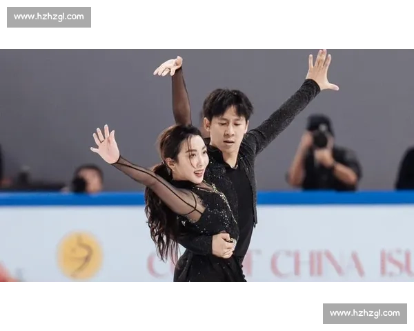 隋文静 韩聪复出首秀摘短节目第三 国际滑联赞状态满分 隋文静 韩聪复出首秀摘短节目第三 国际滑联赞状态满分